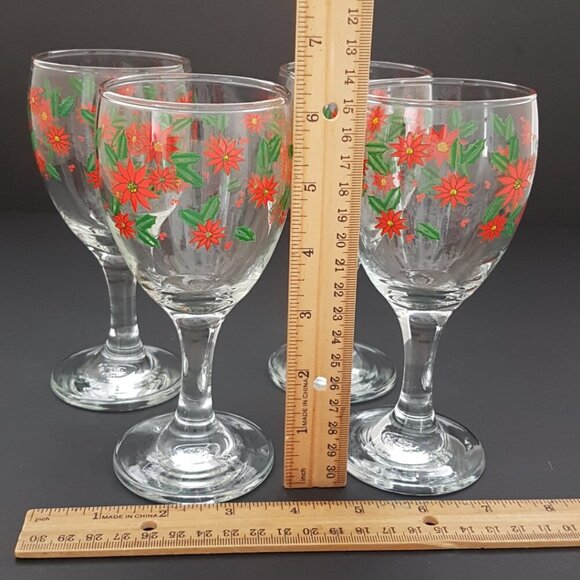 Poinsettia Wine Glass Goblet Set 7oz Festive 4pc Christmas Cocktail Glasses - Picture 6 of 10